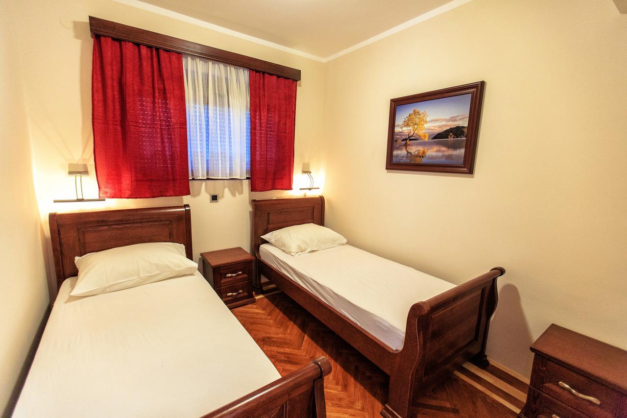 Compass Aparthotel Dobrá Voda Exterior foto