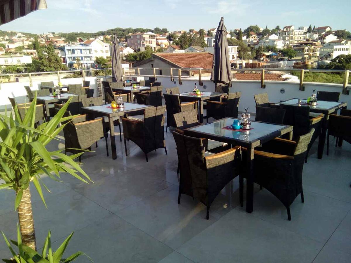 Compass Aparthotel Dobrá Voda Exterior foto