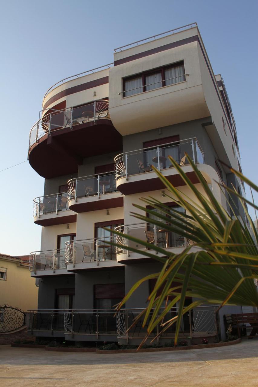 Compass Aparthotel Dobrá Voda Exterior foto
