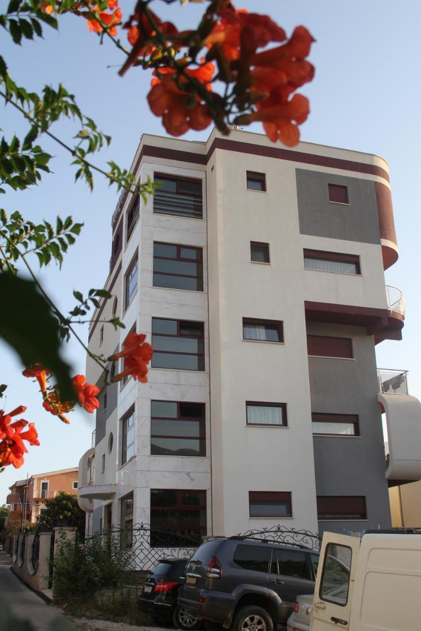 Compass Aparthotel Dobrá Voda Exterior foto